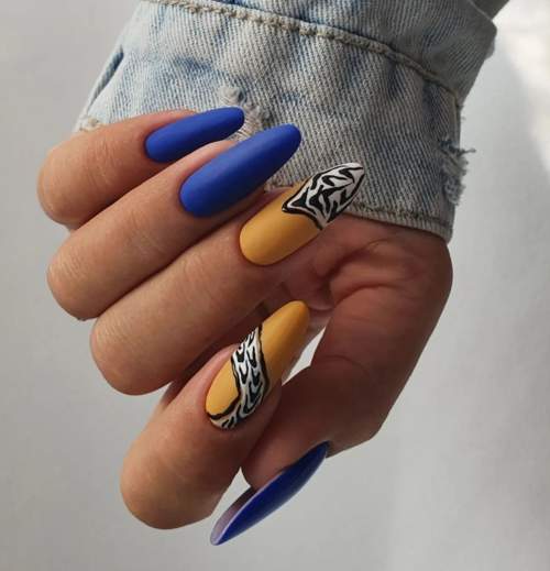 Manucure d'automne 2022 sur la forme en amande : nouvelles photos