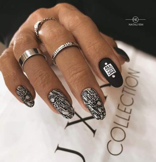 Manucure d'automne 2022 sur la forme en amande : nouvelles photos