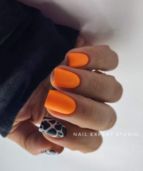 Manucure automne 2022 sur une forme carrée : l'actualité mode