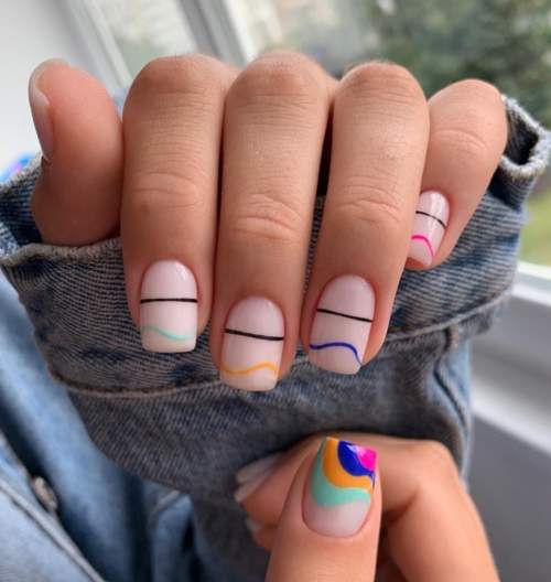 Manucure automne 2022 sur une forme carrée : l'actualité mode