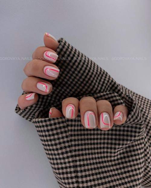 Manucure automne 2022 sur une forme carrée : l'actualité mode