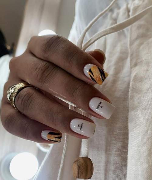 Manucure automne 2022 sur une forme carrée : l'actualité mode