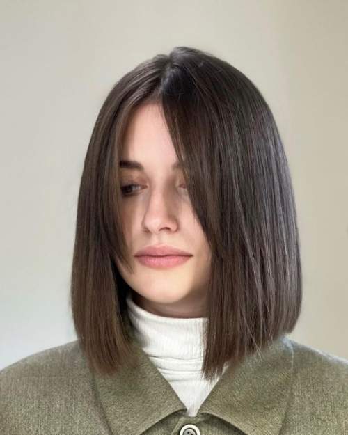 Bangs réels 2023: photos, types à la mode, tendances