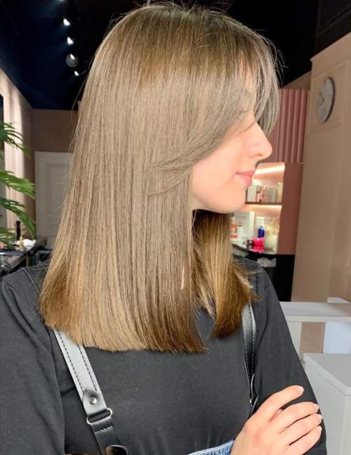 Cheveux d'une longueur et rideau