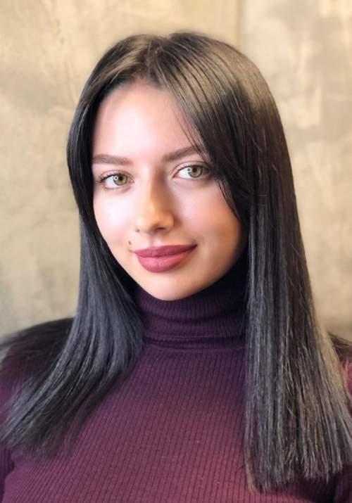 Rideau de frange aux cheveux longs: coupes de cheveux 2023, photo