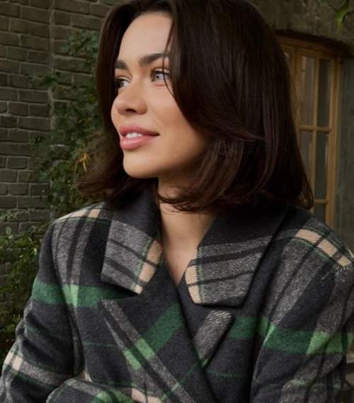 Kare avec rideau de frange