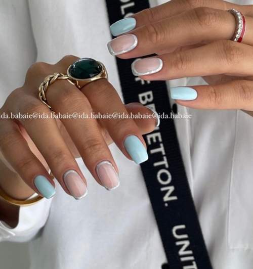 Veste blanche et bleue pour ongles courts