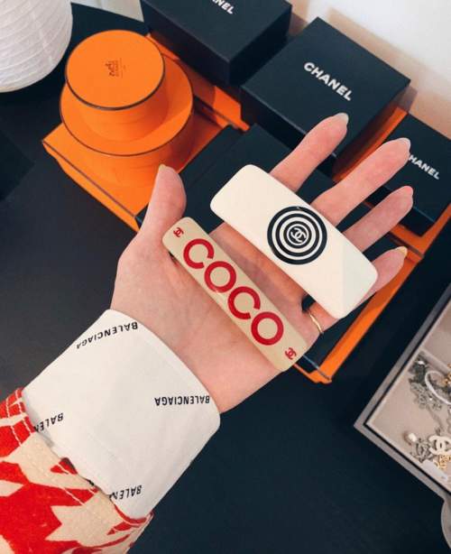 Machine à épingles à cheveux à la mode