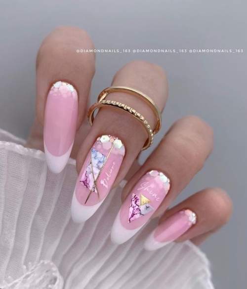 Veste du Nouvel An 2023: manucure pour l'année du Lapin d'Eau