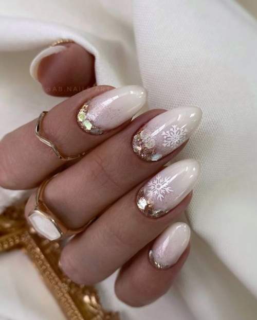 Veste du Nouvel An 2023: manucure pour l'année du Lapin d'Eau