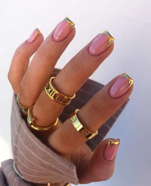 Veste du Nouvel An 2023: manucure pour l'année du Lapin d'Eau