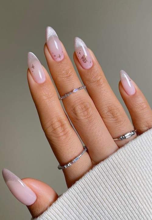 Veste du Nouvel An 2023: manucure pour l'année du Lapin d'Eau