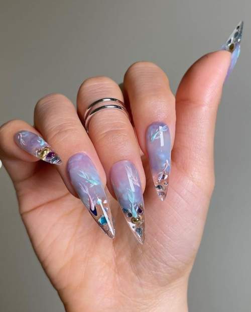 Veste du Nouvel An 2023: manucure pour l'année du Lapin d'Eau