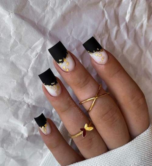 Veste du Nouvel An 2023: manucure pour l'année du Lapin d'Eau