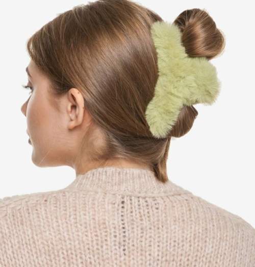 Coiffure avec crabe moelleux