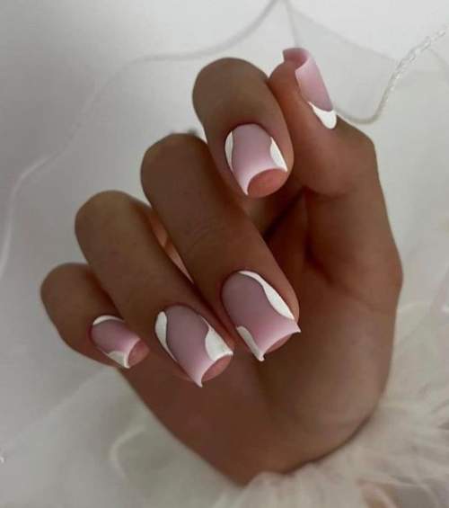 Minimalisme de manucure nue