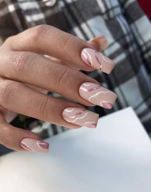 Frotter dans la conception des ongles 2023: photo d'une nouvelle manucure