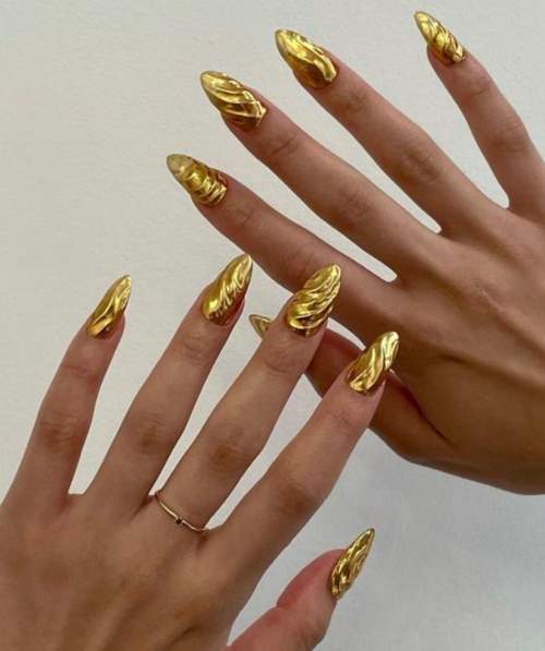 Frotter dans la conception des ongles 2023: photo d'une nouvelle manucure