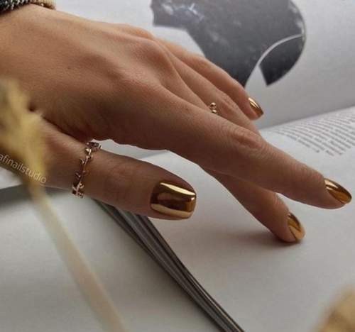 Frotter dans la conception des ongles 2023: photo d'une nouvelle manucure