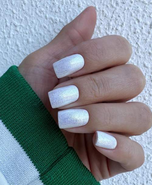 Frotter dans la conception des ongles 2023: photo d'une nouvelle manucure