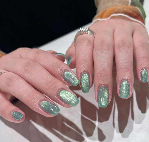 Ongles courts brillants