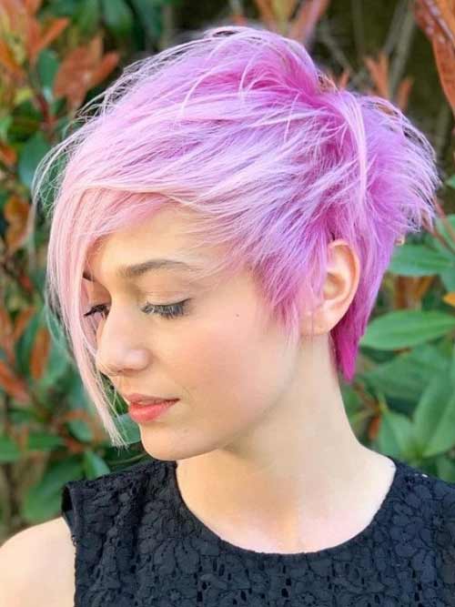 Pixie avec une longue frange