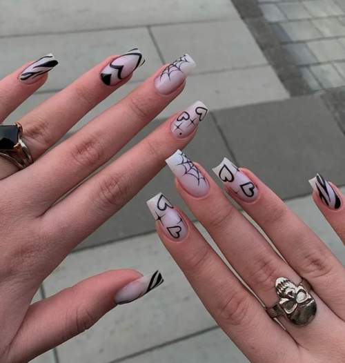 100 idées manucure pour le 14 février : une photo avec un nouveau design