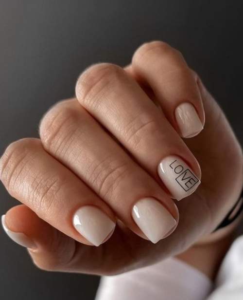 100 idées manucure pour le 14 février : une photo avec un nouveau design