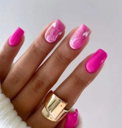 100 idées manucure pour le 14 février : une photo avec un nouveau design