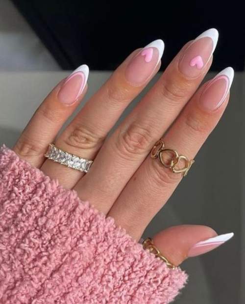 100 idées manucure pour le 14 février : une photo avec un nouveau design