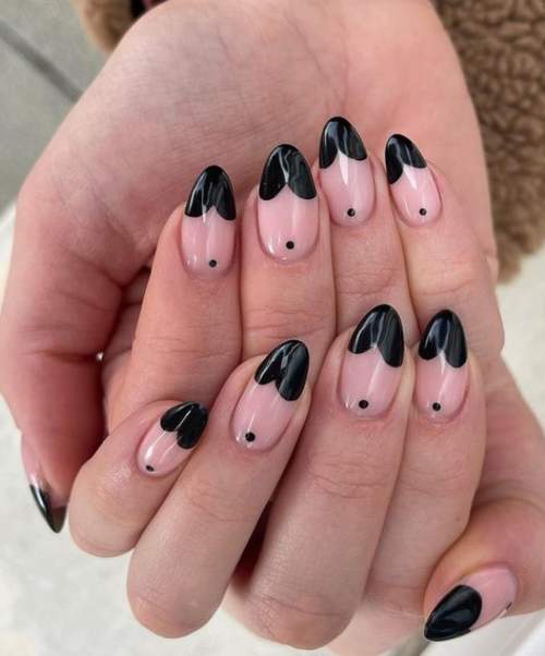 100 idées manucure pour le 14 février : une photo avec un nouveau design