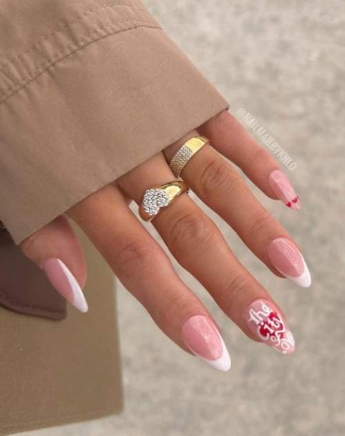 100 idées manucure pour le 14 février : une photo avec un nouveau design