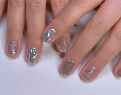 100 idées manucure pour le 14 février : une photo avec un nouveau design