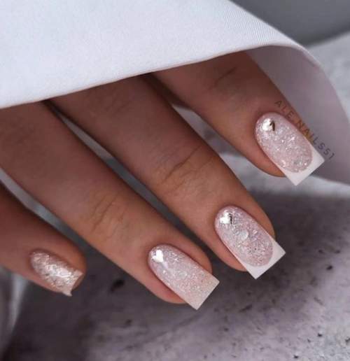 100 idées manucure pour le 14 février : une photo avec un nouveau design