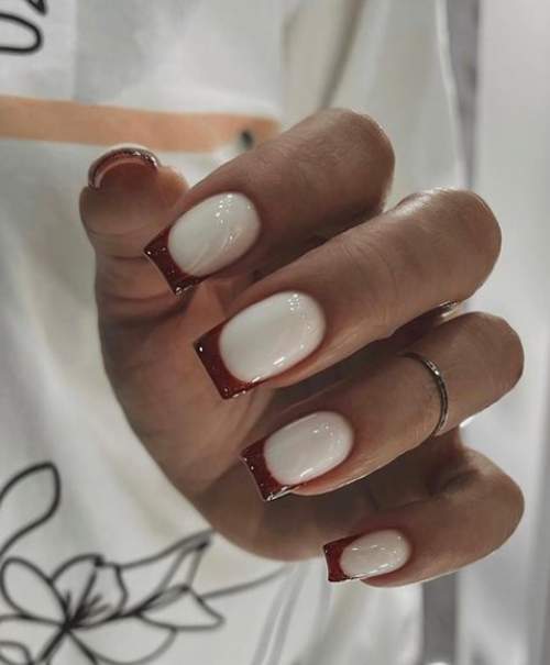 100 idées manucure pour le 14 février : une photo avec un nouveau design