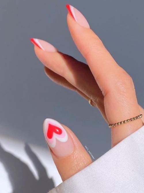 100 idées manucure pour le 14 février : une photo avec un nouveau design