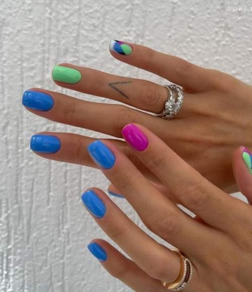 100 idées manucure pour le 14 février : une photo avec un nouveau design