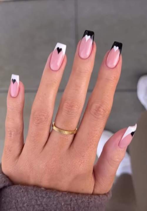100 idées manucure pour le 14 février : une photo avec un nouveau design