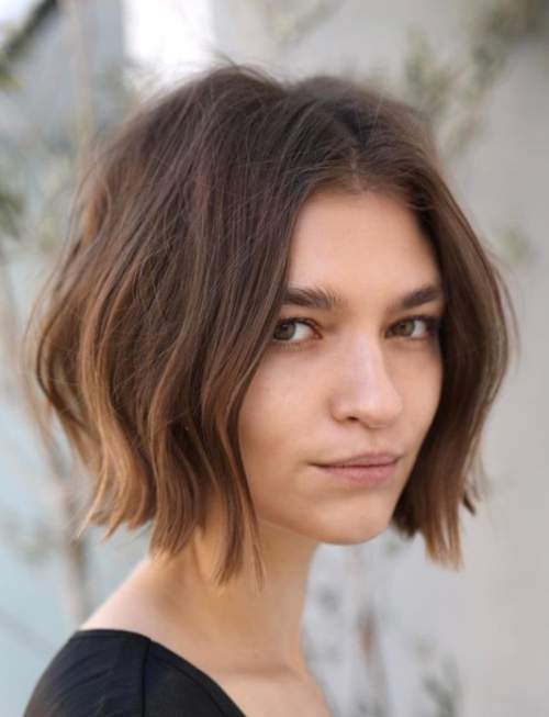 Cascade moderne 2023 pour cheveux courts: photo