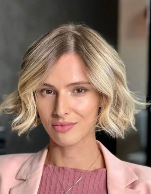 Cascade moderne 2023 pour cheveux courts: photo