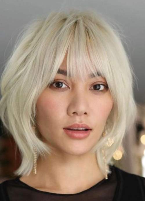 Cascade moderne 2023 pour cheveux courts: photo