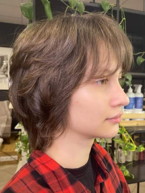 Cascade moderne 2023 pour cheveux courts: photo