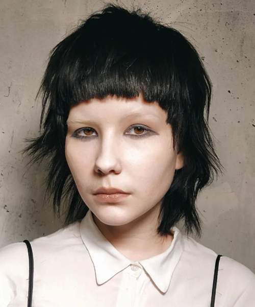 Cascade moderne 2023 pour cheveux courts: photo