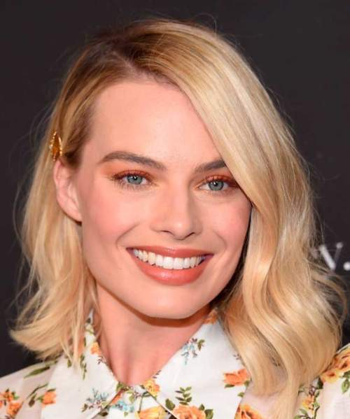 Coupes de cheveux mi-longues pour femmes: les types les plus en vogue, photo 2023