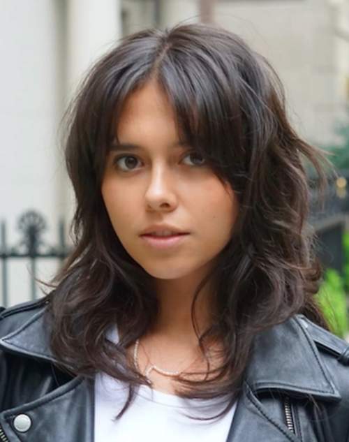 Coupes de cheveux mi-longues pour femmes: les types les plus en vogue, photo 2023