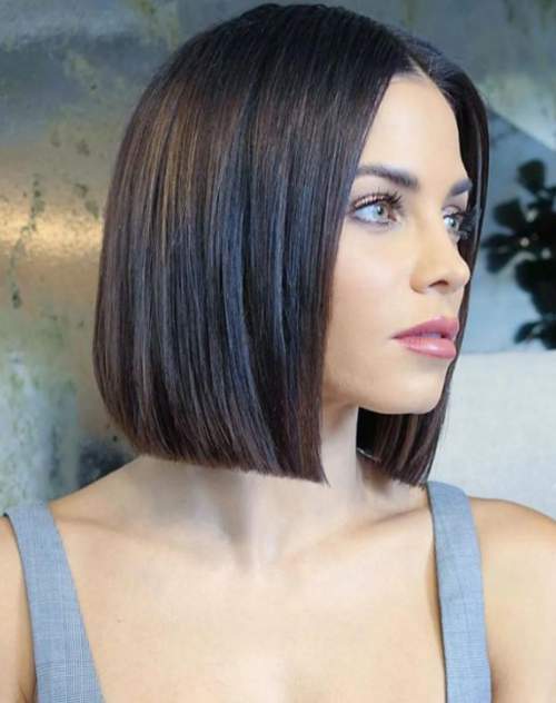 Coupes de cheveux mi-longues pour femmes: les types les plus en vogue, photo 2023