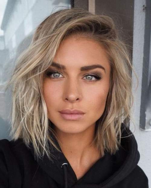 Coupes de cheveux mi-longues pour femmes: les types les plus en vogue, photo 2023