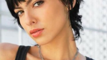 Coupe de cheveux en cascade pour cheveux courts