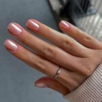 Ongles courts 2023 nouveautés du design de mode