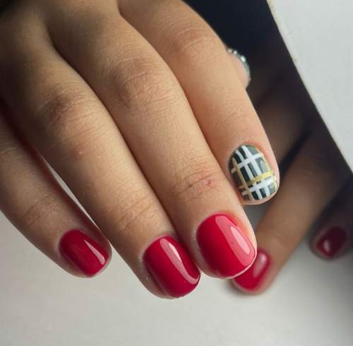 géométrie rouge sur les ongles